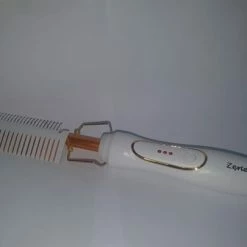 Zenergy Styling Comb VX11 Wit - Elektrische Haarkam - Stijlborstel - Stijltang - Mannen & Vrouwen - Kam ? Stijlkam ? Elektrische Kam ? Hot Comb ? Baardstijler ? Baardkam ? Elektrische Haarborstel ? Magic Brush ? Moederdagtip